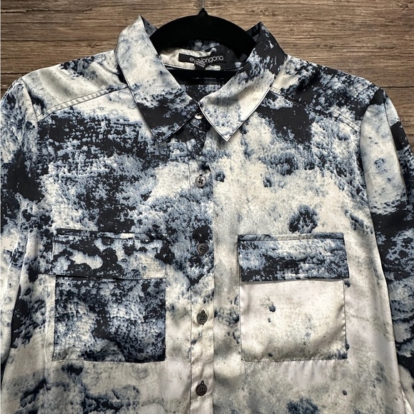 Eva Longoria Black and White Button Down Shirt with Unique Pattern - Picture 6 of 8